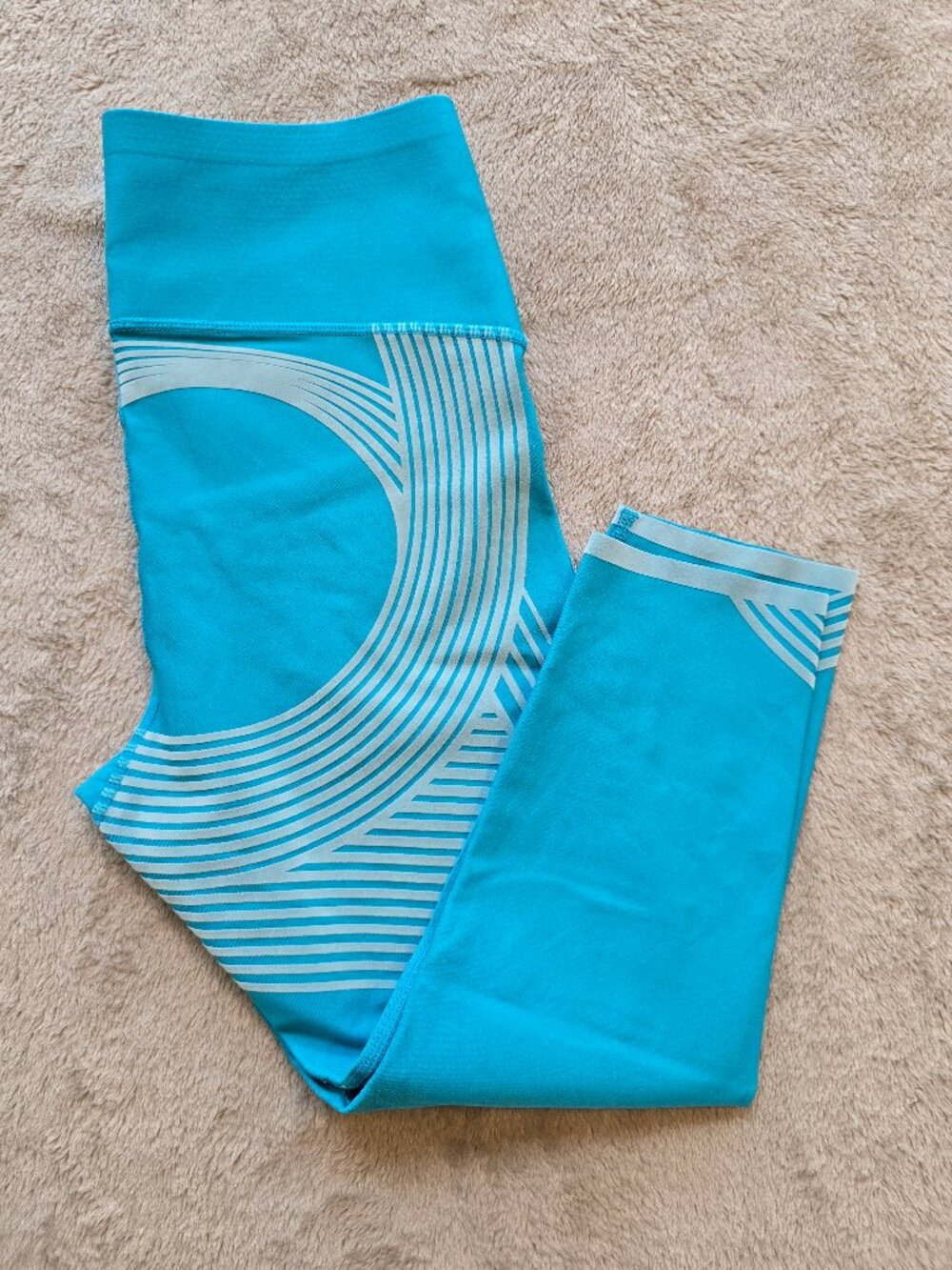 Fanka Body Sculpt Capri Leggings - Bright Blue - Size 6 (M) - 3D Compression Ti